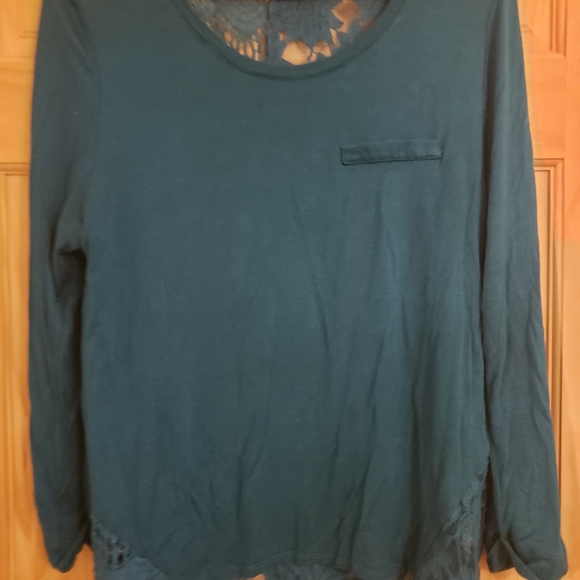 Lace top - Picture 3 of 3